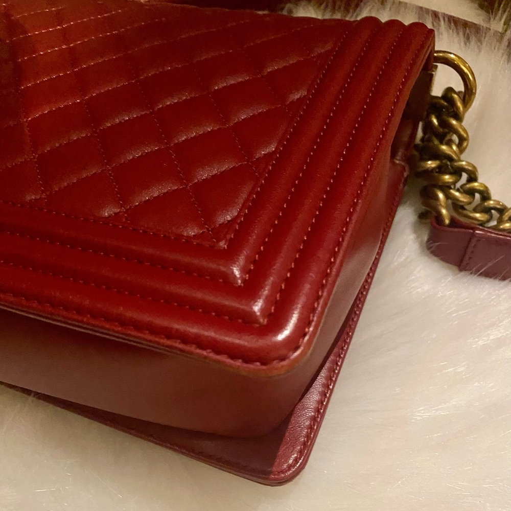 Medium Boy Bag Chanel - Picture 10 of 10